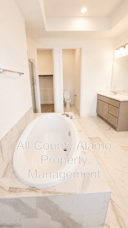 Building Photo - 335 Alpine Lks