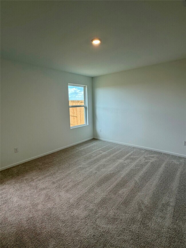 Building Photo - 6115 Sunburst Scarlet St