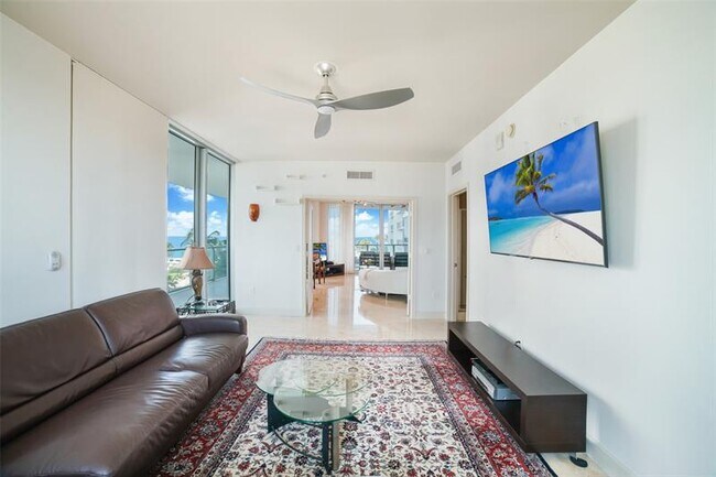 Building Photo - 3101 S Ocean Dr