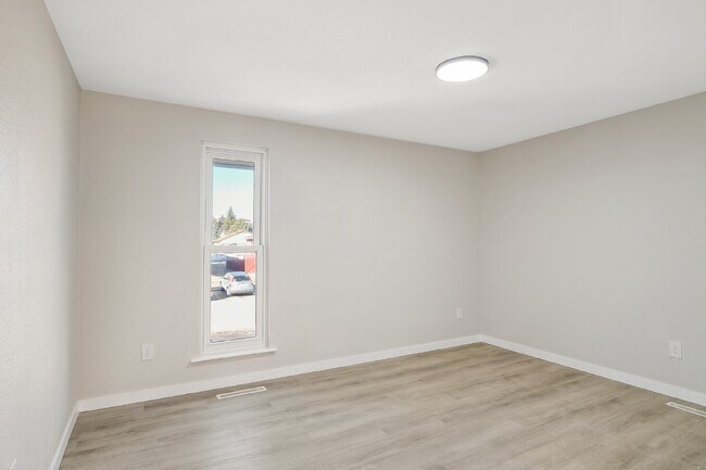 Building Photo - 2418 Pattison Ave