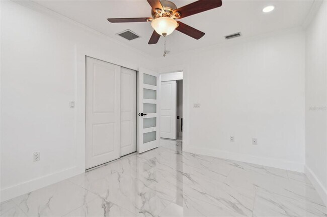 Building Photo - 8708 Thornwood Ln