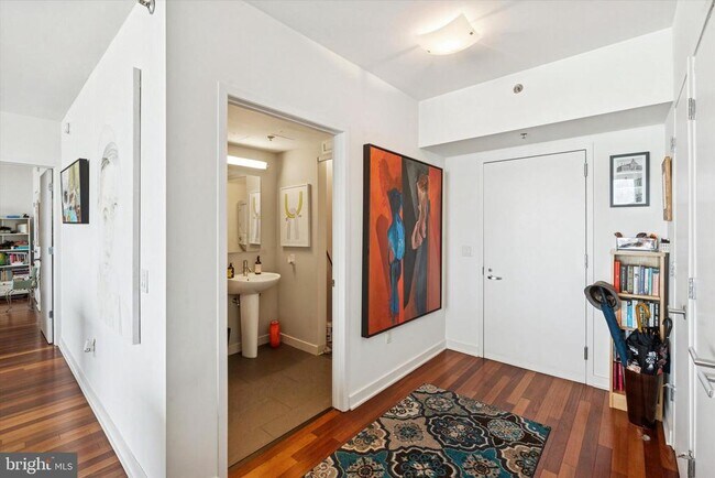 Building Photo - 2101 Market St