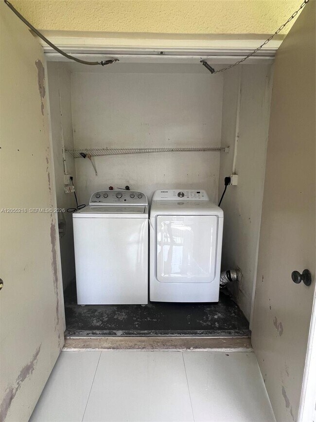 Building Photo - 13056 SW 88th Ln