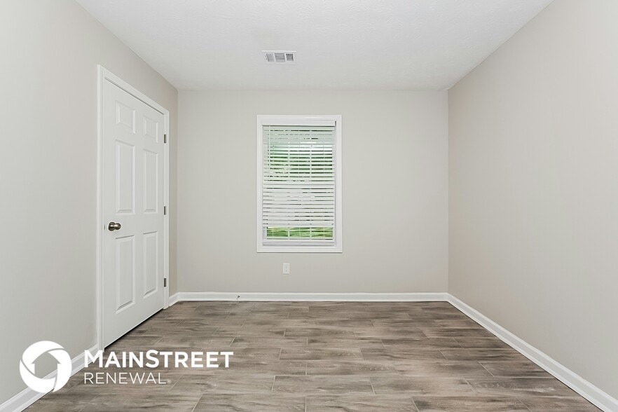 Building Photo - 5877 Homestead Cir