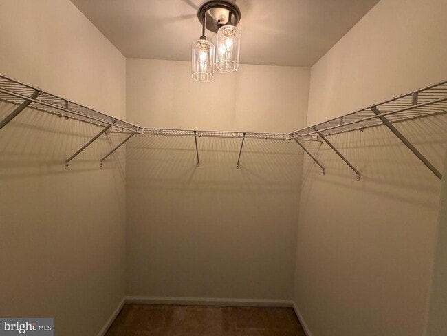 Building Photo - 112 Horseshoe Dr