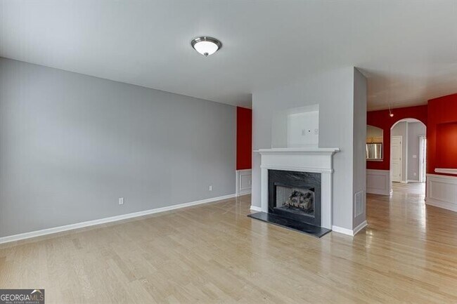 Building Photo - 805 Tulip Poplar Way