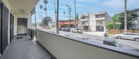 Building Photo - 4956 Romaine St