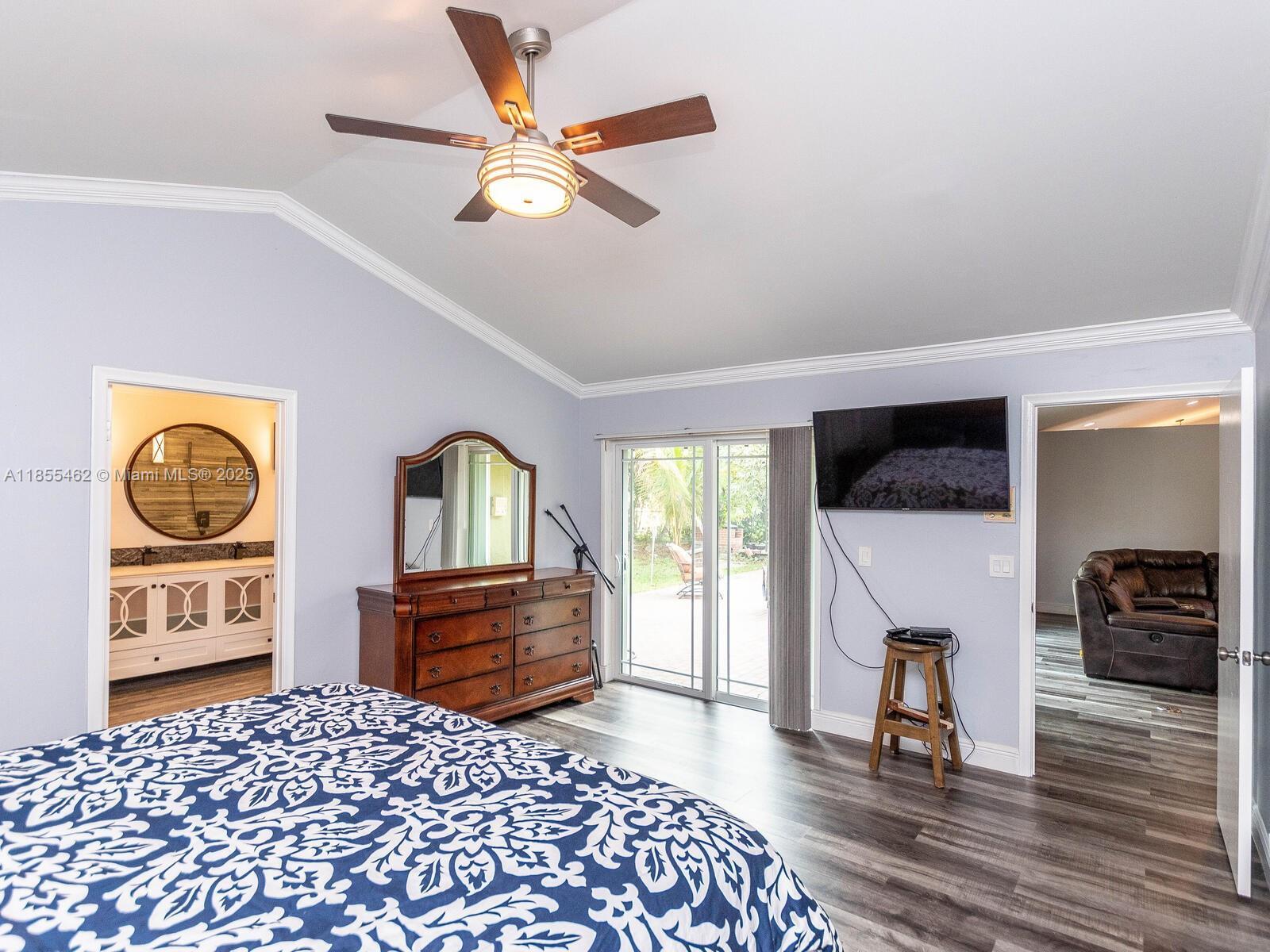 Building Photo - 9939 Majestic Way