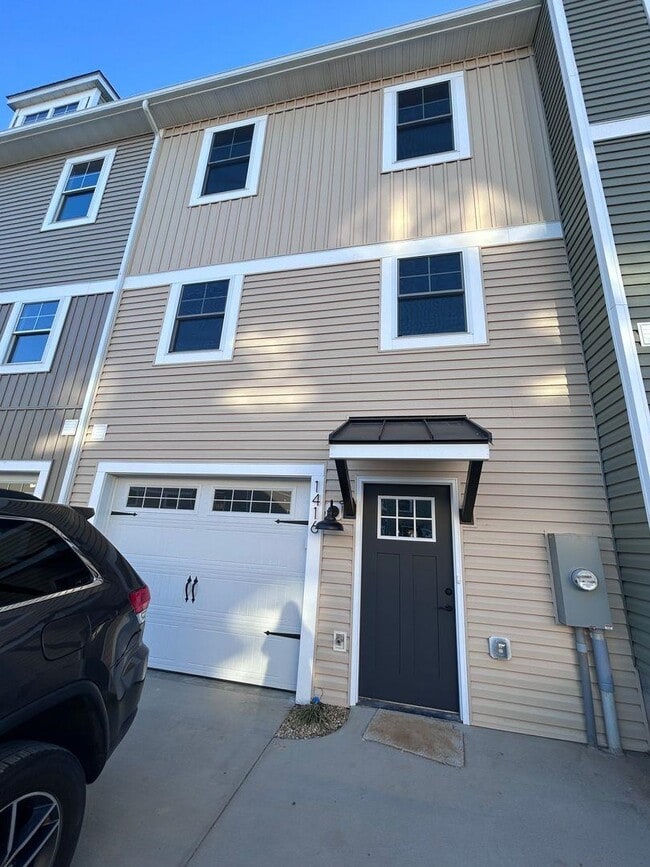 Building Photo - 1416 DERBY Dr