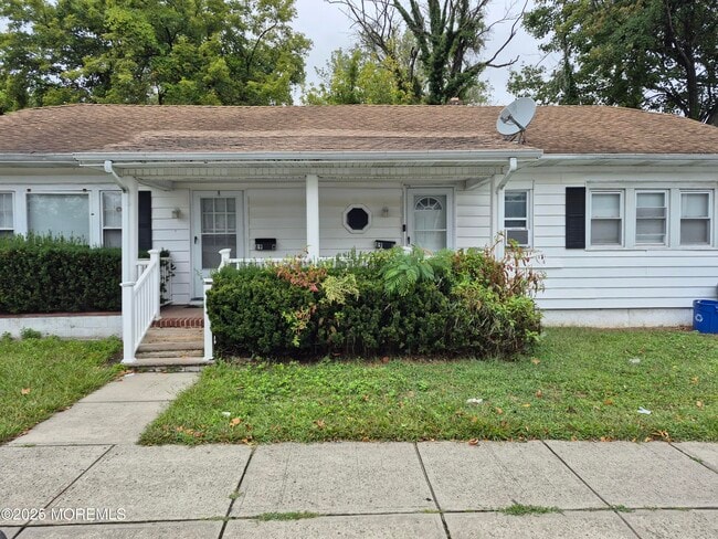 Primary Photo - 89 Poplar Ave