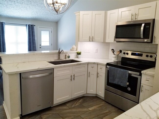 Building Photo - 3727 Westheimer Pl Dr