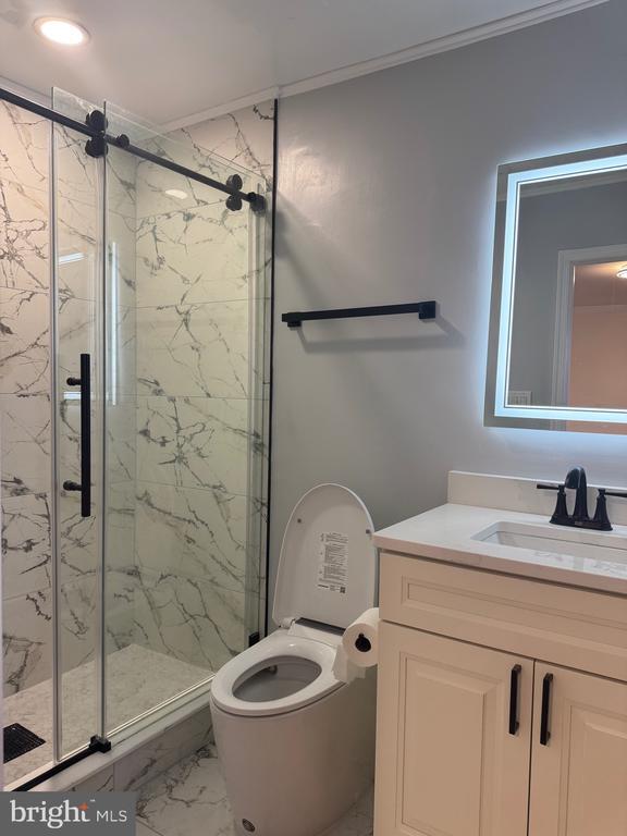 Building Photo - 441 W Shunk St