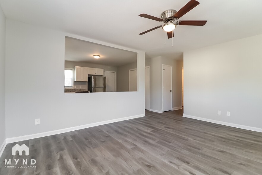 Building Photo - 7132 Cornwallis Rd