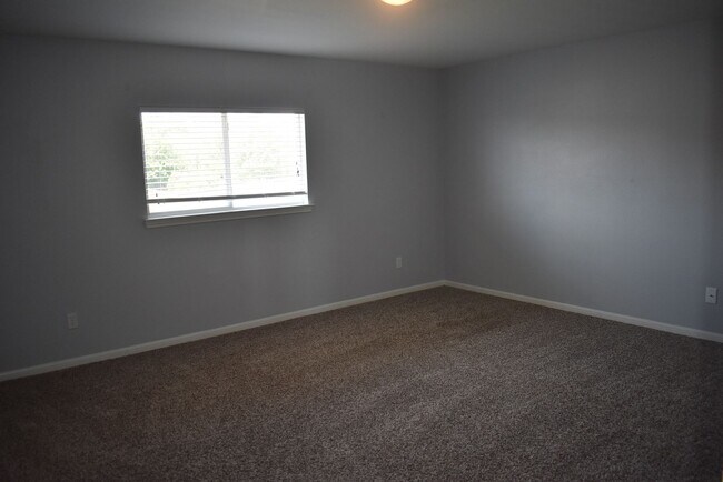 Building Photo - 509 Lakota Ln
