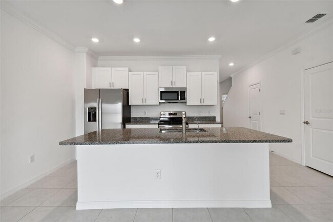 Building Photo - 9653 Ashworth Pl