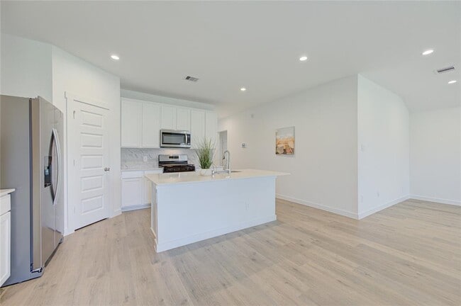 Building Photo - 30231 Belgrade Pk Ln