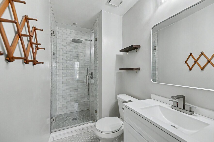 Building Photo - 2924 Cathedral Ln