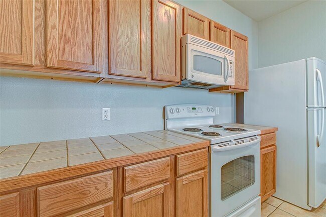 Building Photo - 126 Sandstone Dr