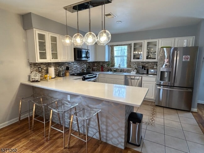 Building Photo - 29 Madonna Pl