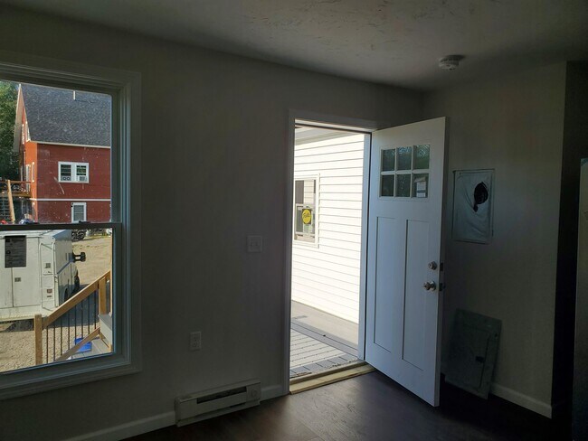 Building Photo - 17 Canaan St