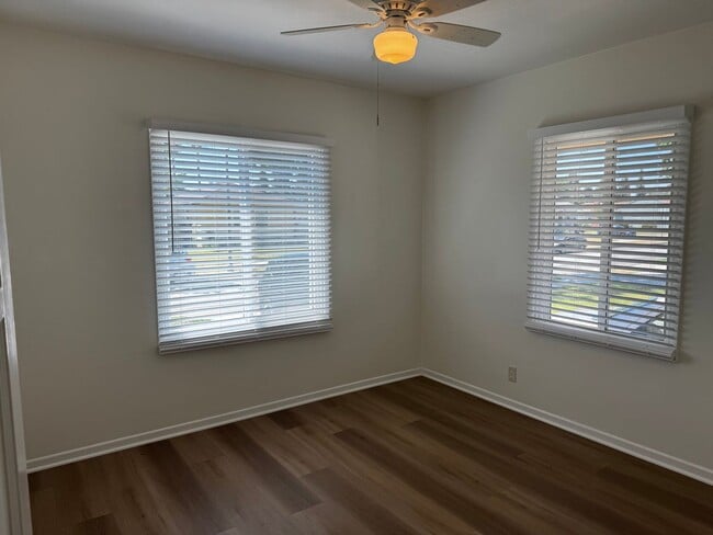 Building Photo - Remodelled 2 Bed 1 Bath Home with Garage a...