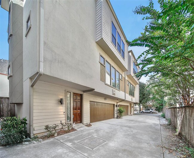 Building Photo - 5221 Eigel St