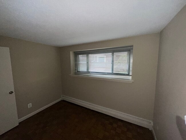 Building Photo - 375 Harvard St