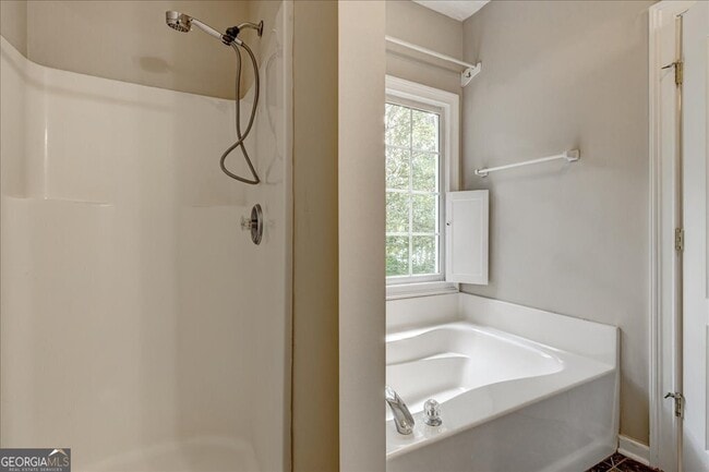 Building Photo - 56 Driftwood Ct