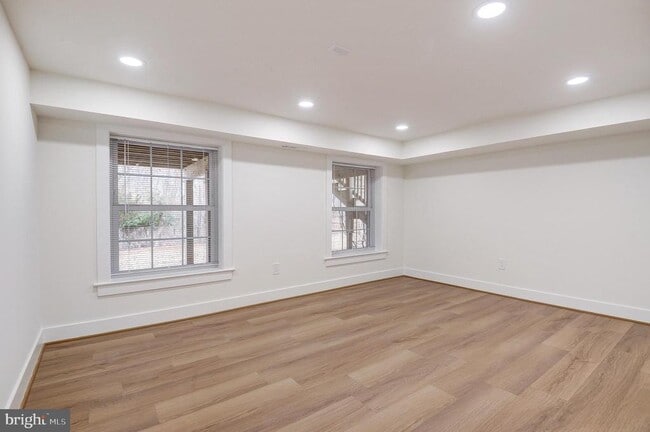 Building Photo - 9704 Hall Rd