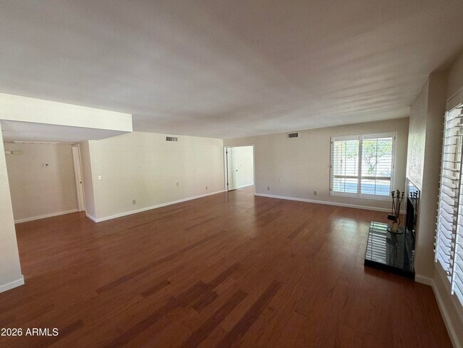 Building Photo - 10402 E Regal Dr