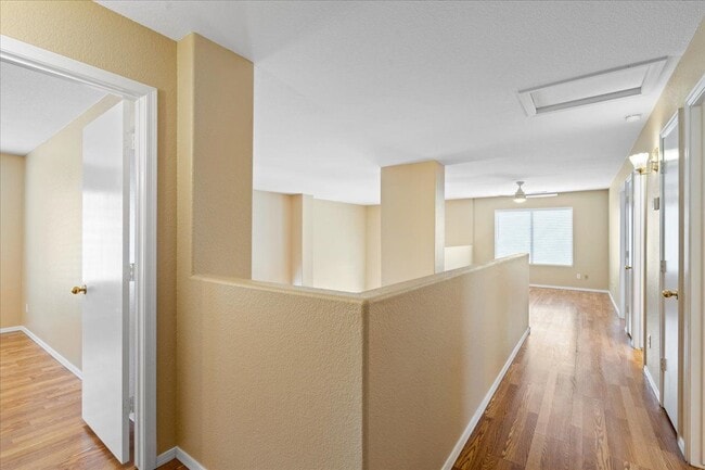 Building Photo - 6349 W Desert Hollow Dr
