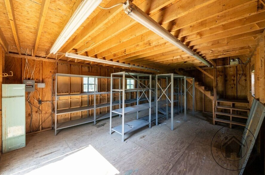 Building Photo - 1138 Highland Dr