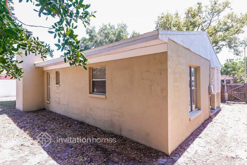 Building Photo - 11781 128th Ave N