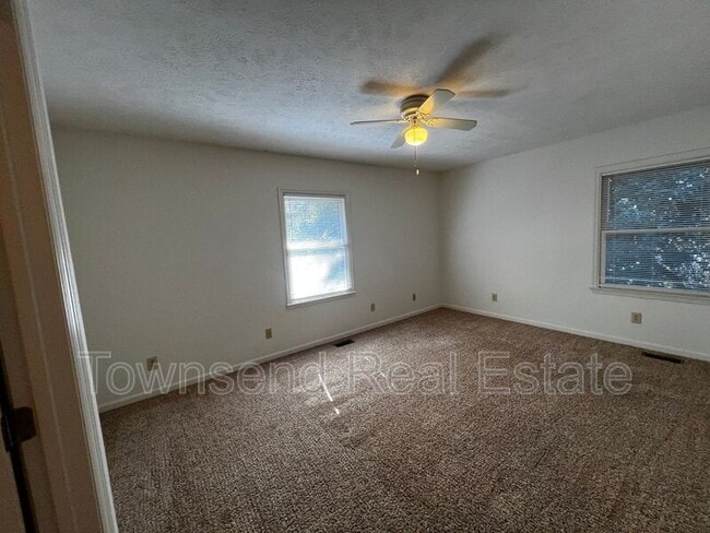 Building Photo - 1012 Ancestry Dr