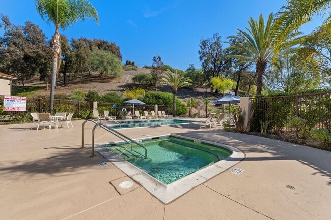 Building Photo - Beautifully Renovated 1-Bedroom Condo in Rancho Del Oro