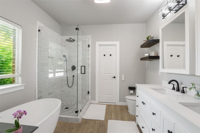 Building Photo - Resort-Style Living in the Heart of Dalton Ranch