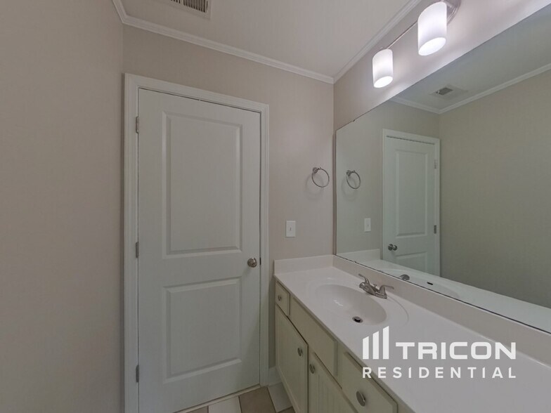 Building Photo - 11514 Fernleigh Pl