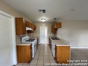Building Photo - 7102 Glen Point Dr