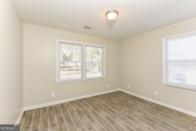 Building Photo - 110 Fairfield Dr