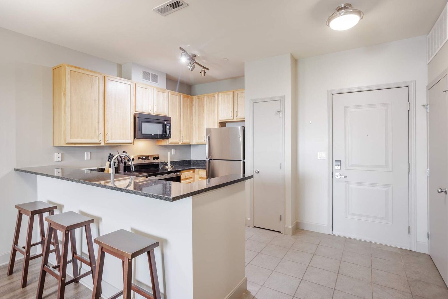 Building Photo - 121 E Freedom Way