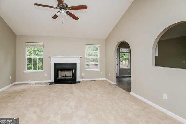 Building Photo - 3012 Edgefield Dr SW