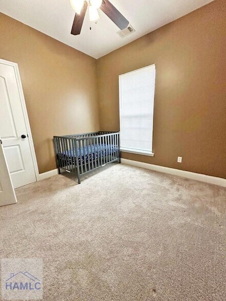 Building Photo - 1102 Sara Ln