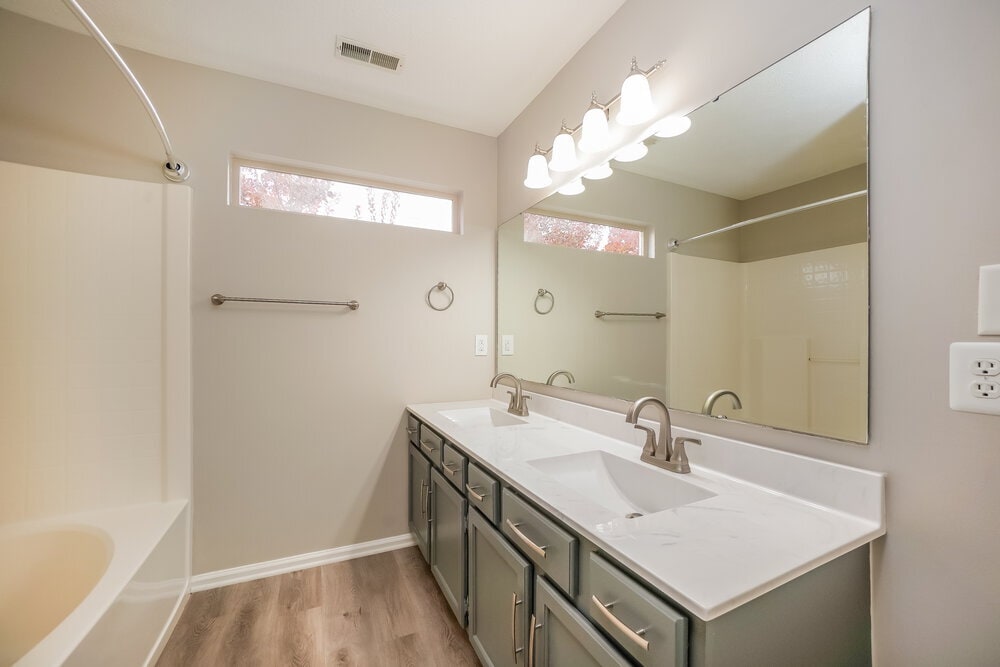 Building Photo - 1205 Turnbury Ln