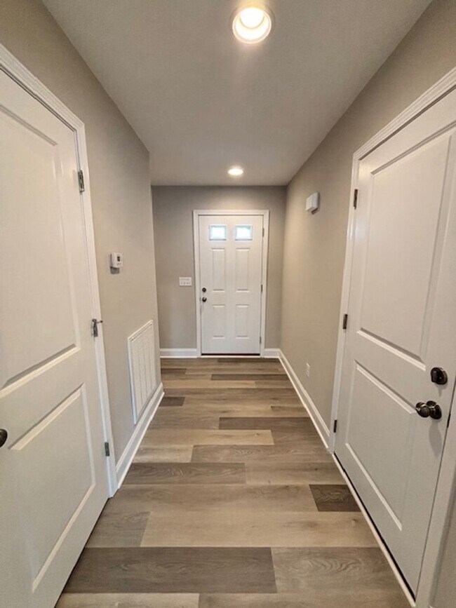 Primary Photo - 1146 Melody Ave