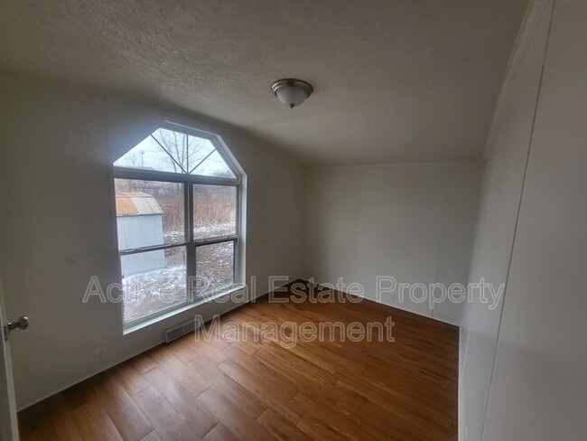 Building Photo - 2211 Dort Hwy