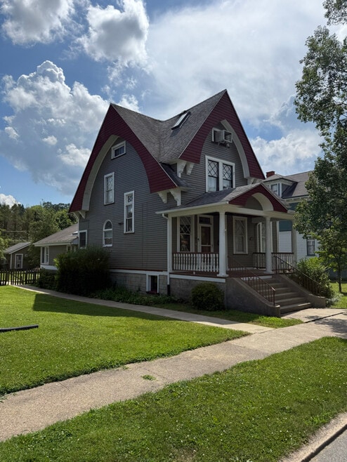 Building Photo - 103 Maple Ave