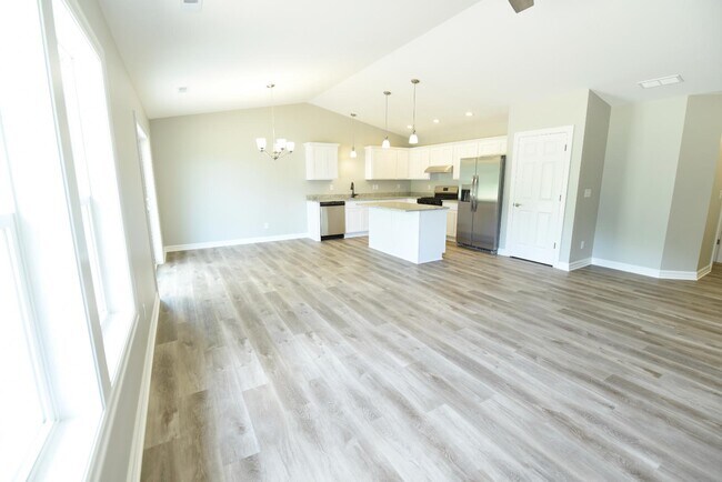 Building Photo - 1750 Meadowlark Ln