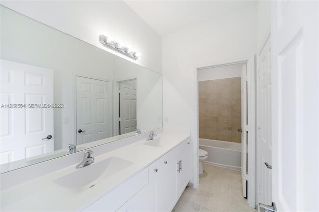 Building Photo - 244 NE 210th Way