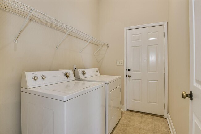 Building Photo - 2436 River Birch Dr