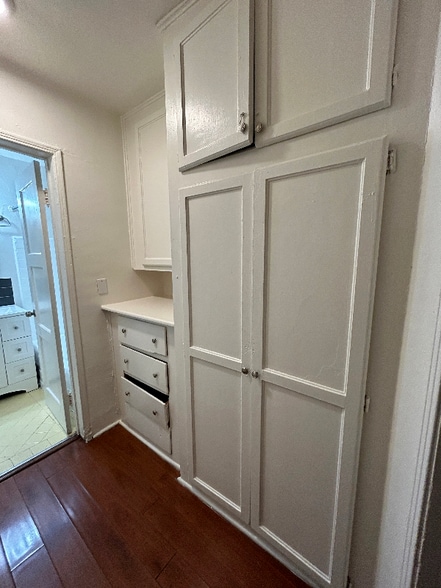 Building Photo - 1737 Sycamore Ave